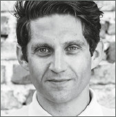 Florian Nährer Passbild